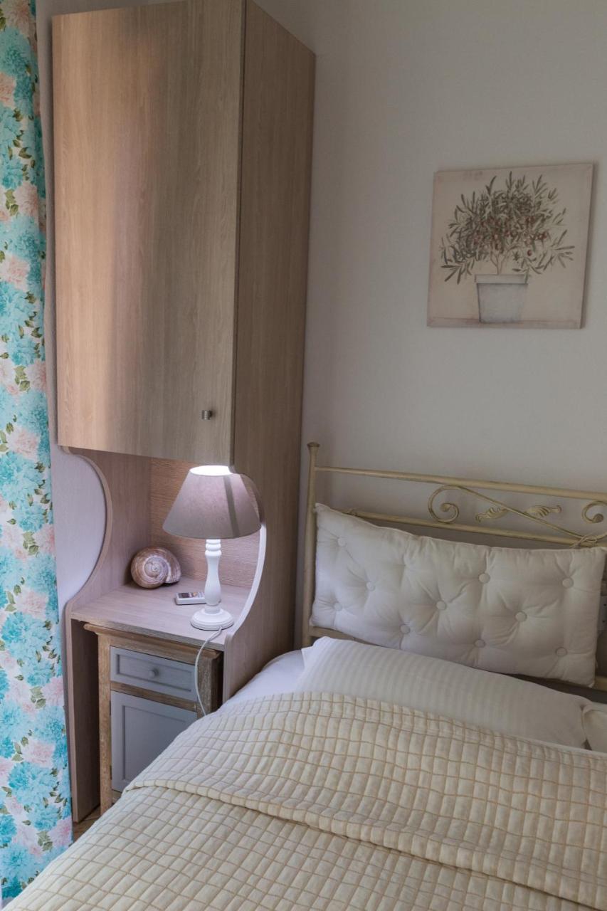 Moriel Seaside Homes Suites 埃利亚 外观 照片